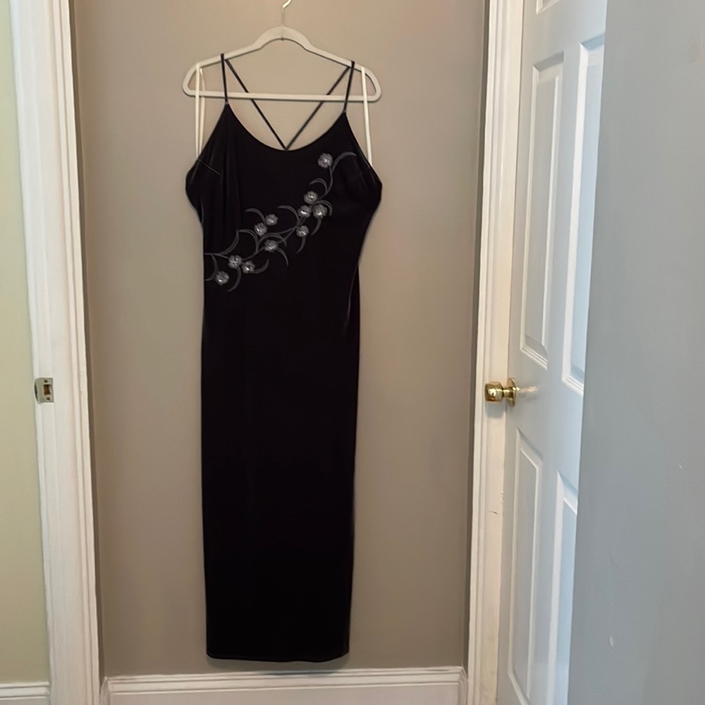 RIGGIO Grey LONG VELVET DRESS